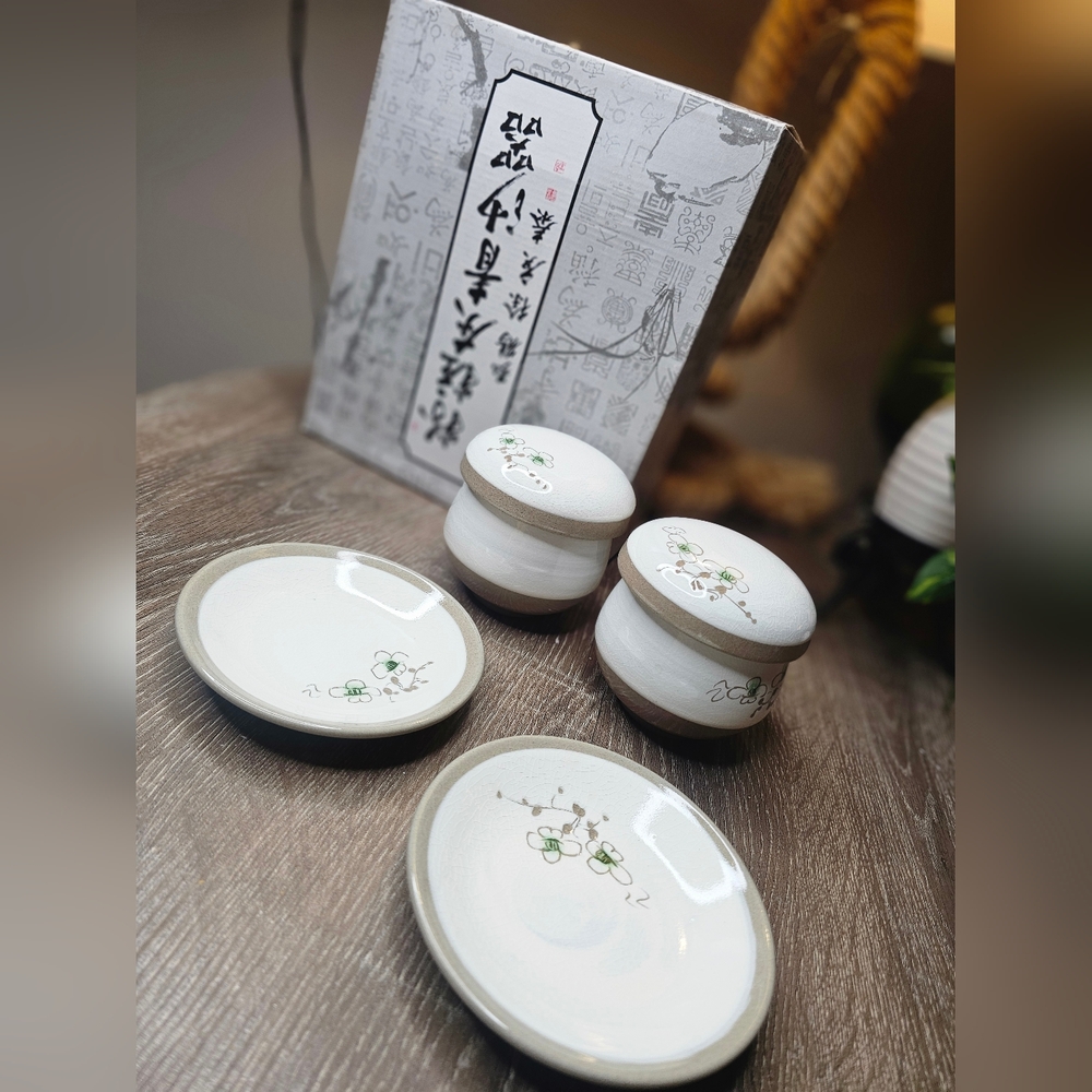 New Japanese Ceramic Tea Set with Infuser – Floral Porcelain Teacups